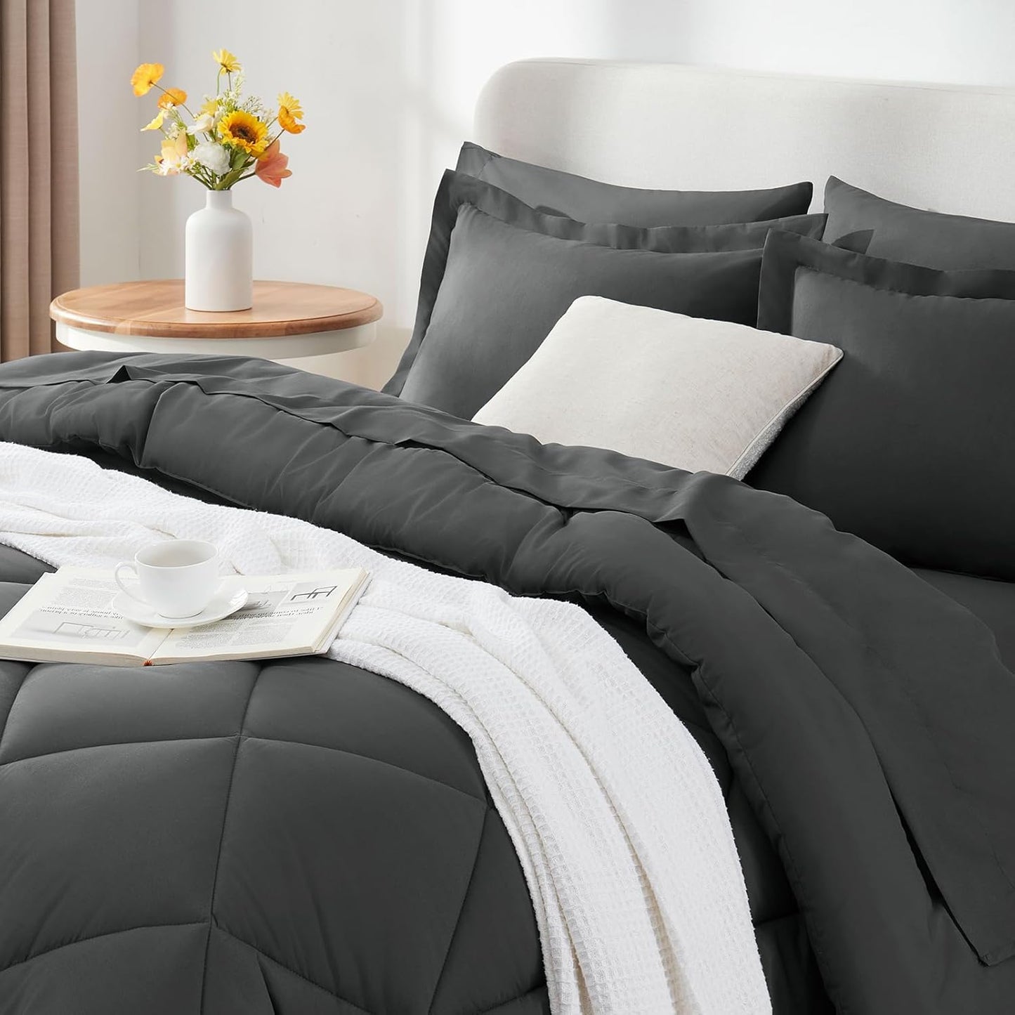 7 Pieces, Luxury Soft Bed Set for All Seasons, Bedding Set with Down Alternative Comforter, Sheets, Pillowcases & Shams - BigGreenBear.com bedding 49.99 USD Big Green Bear