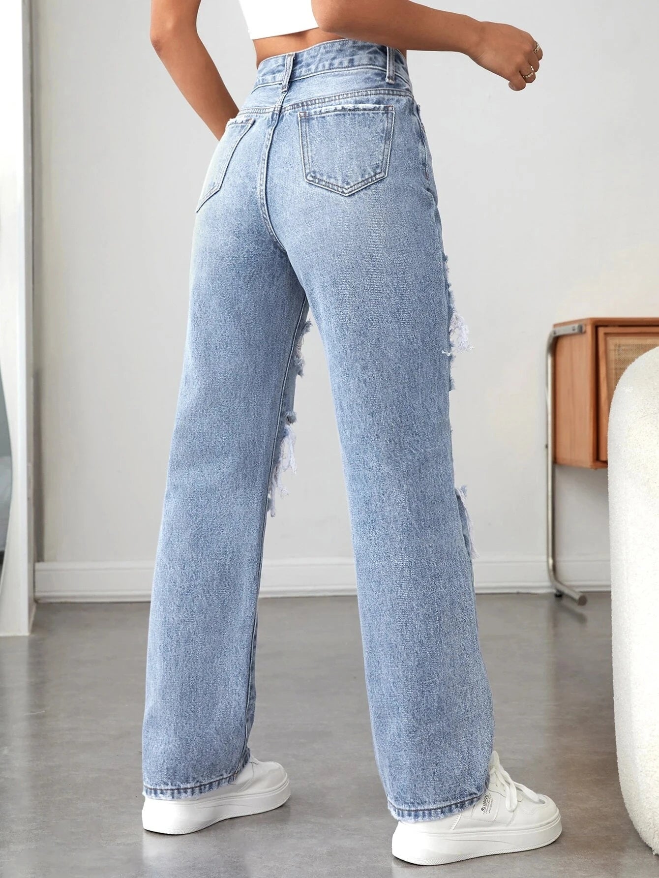 Women's Lightweight Blue Jeans Wide Open Leg Loose and Comfortable