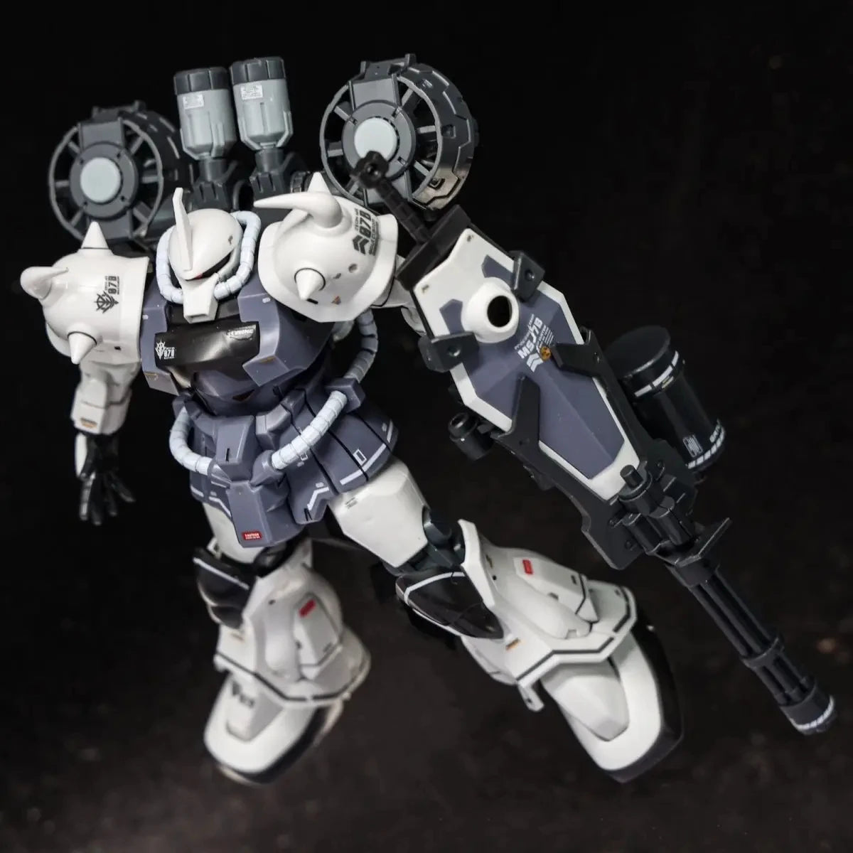 STAR HG 1/144 MS-07B-3 Gouf Custom B3 Assembly Model Kit With Fly Bag