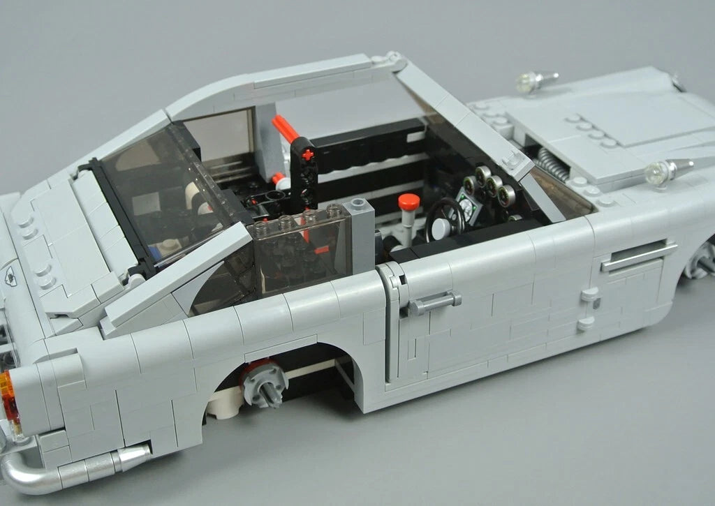 NEW DIY James Bond Aston Martin DB5 10262 pc 2569 Building Bricks Set Model Kit