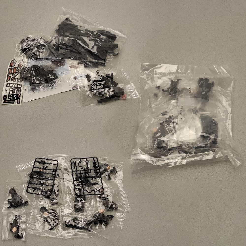 SWAT Military Police Building Block Set  (22 PCS) with Weapons and Accessories -  BigGreenBear.com Building Toys 45.00 USD Big Green Bear